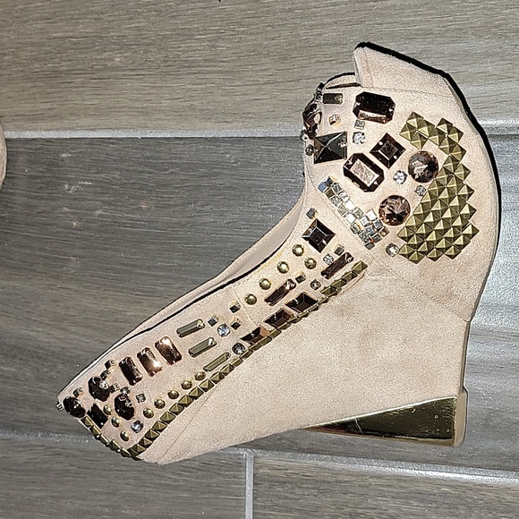 Stunning peep-toe wedge - Picture 2 of 4